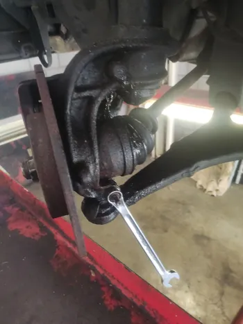 Removing knuckle Removing knuckle