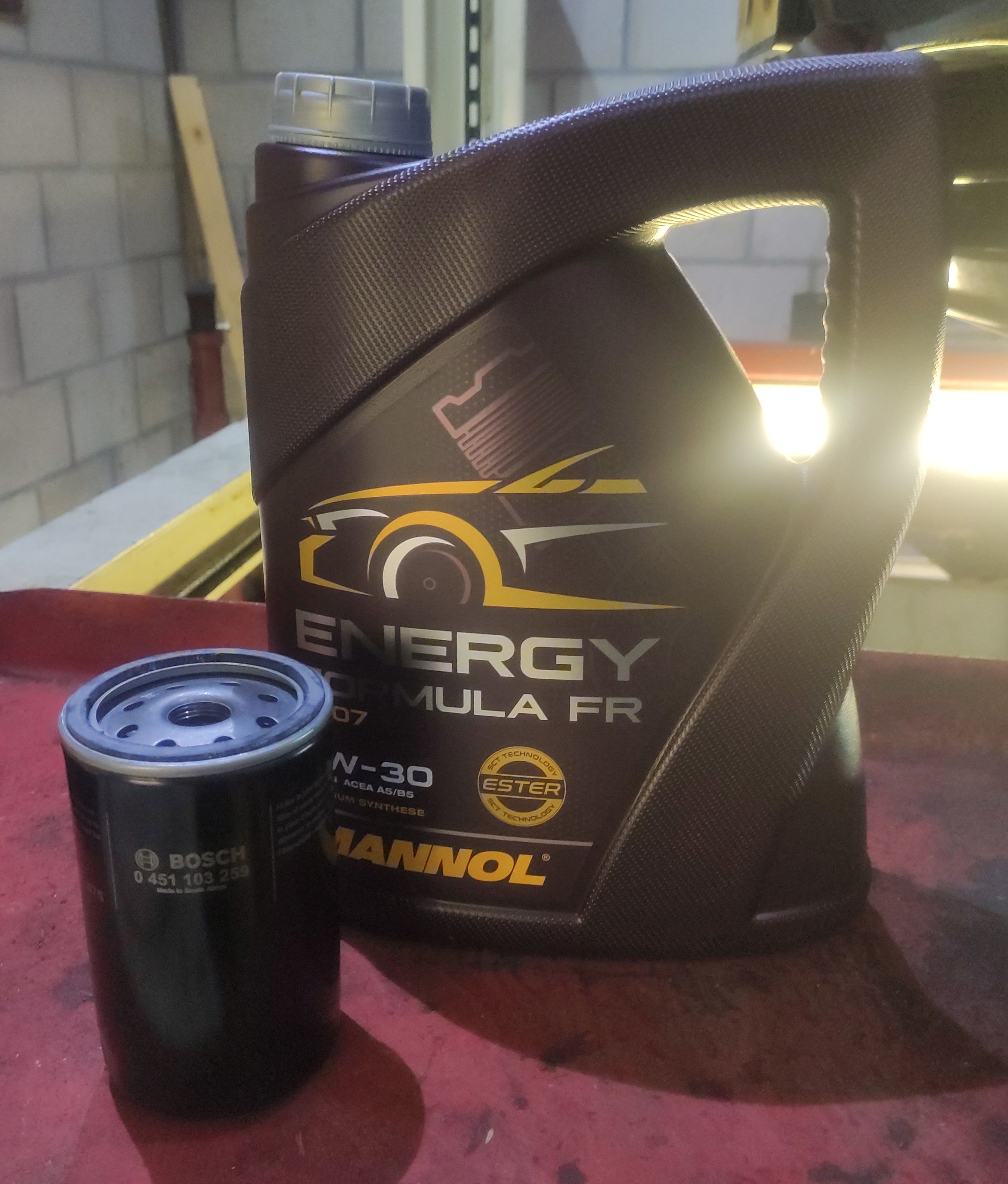 The new oil filter and oil The new oil filter and oil